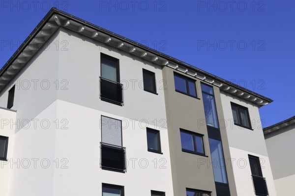 Wohnhaus mit modernem Fassadenanstrich (Building with modern facade painting) Frankenthal,