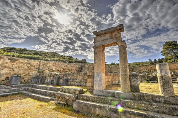 HDR, Super wide angle shot, Ancient ruins with stone walls and columns under a sunny sky with