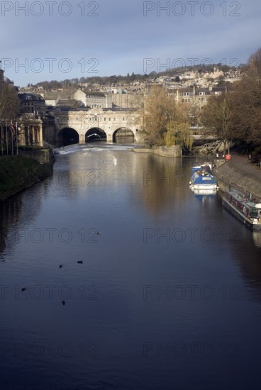 Pulteney Bridge on the River Avon, Bath, England, United Kingdom, Europe