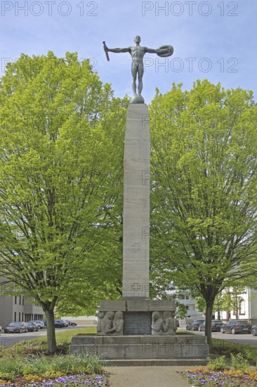 Memorial with sculpture by Nikolaus Simon 1959, warrior figure, war memorial, Saarlouis, Saarland,