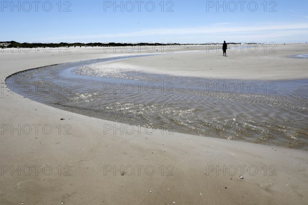 Holidaymakers on the beach on the island of Amrum, Norddorf, 15.06.2020