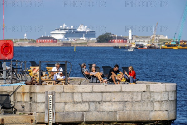 Pier, shore at Nordre Toldbod, deckchairs, harbour, at Langelinie Park, Copenhagen, Denmark, Europe
