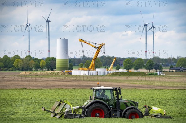 Wind turbine repowering, in the Issum-Oermten wind farm, 9 wind turbines in operation for over 20