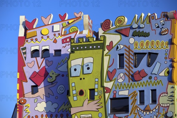 Happy Rizzi House, designed by the artist James Rizzi in pop art paintings, detail of the façade,