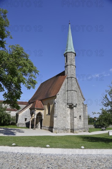 Burghausen Castle, the Hedwig Chapel built around 1489 in the castle courtyard, Burghausen,