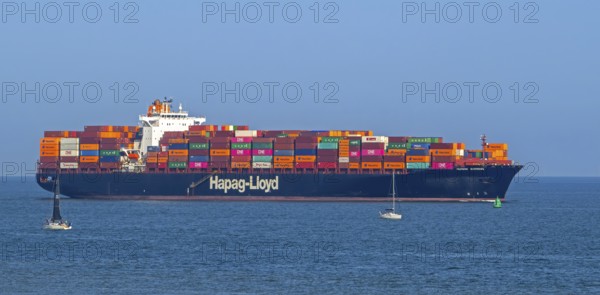 Container ship, containership Hudson Express of the Hapag-Lloyd AG shipping and container