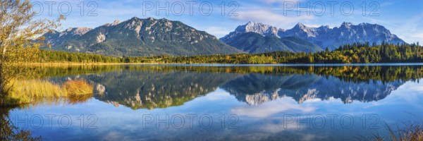 Barmsee, behind it the Karwendel mountains, Werdenfelser Land, Upper Bavaria, Bavaria, Germany,