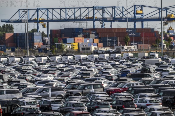 Car terminal in the Logport I inland port, in Duisburg on the Rhine, vehicle handling of new cars,