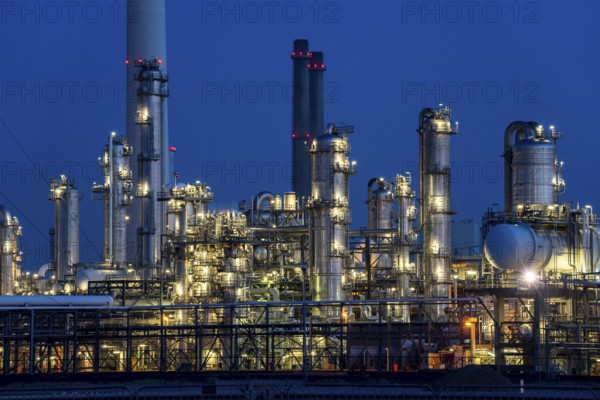 Lyondell Chemical Netherlands BV, chemical plant, joint venture between LyondellBasell and