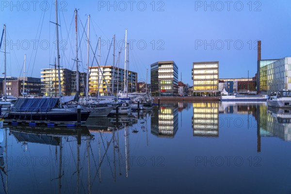 New harbour, harbour basin, harbour district, residential buildings, office buildings, marina and