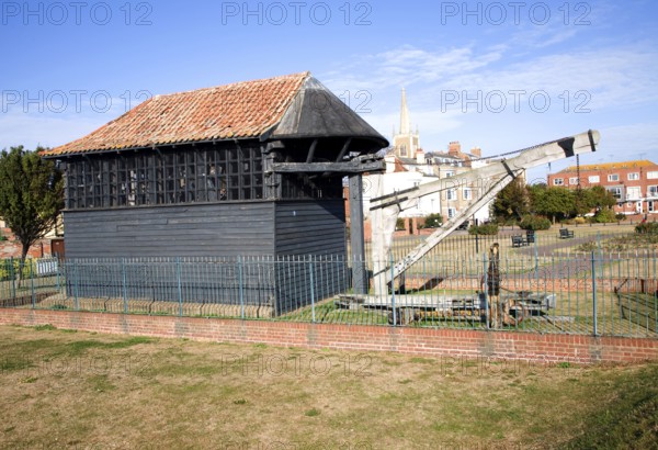 Treadmill crane, Harwich, Essex, England, United Kingdom, Europe