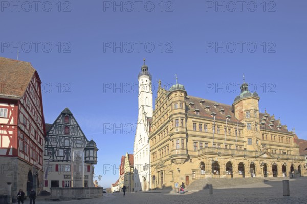 Historic meat house, Marien pharmacy, market fountain, white town hall tower with Renaissance town