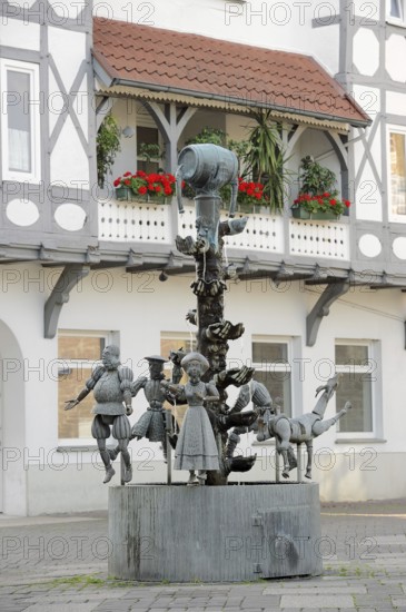 Fountain 'Kanzlerbrunnen' by Bonifatius Stirnberg, Lemgo, North Rhine-Westphalia, Germany, Europe