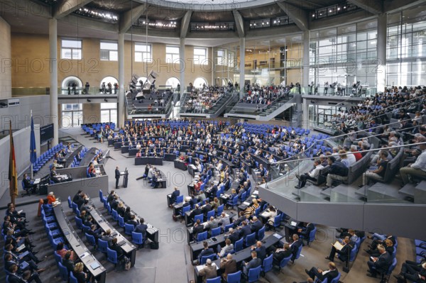 Federal Chancellor Olaf Scholz, (SPD), recorded during a government statement in the German