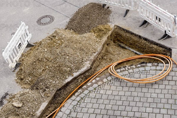 Fibre optic cable, cable trench, trench, construction site, fibre optic expansion, fast Internet,