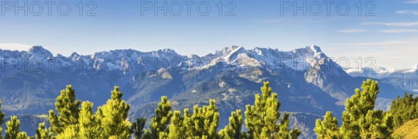 Panorama of the Wetterstein mountains with Alpspitze 2628m and Zugspitze 2962m, Werdenfelser Land,