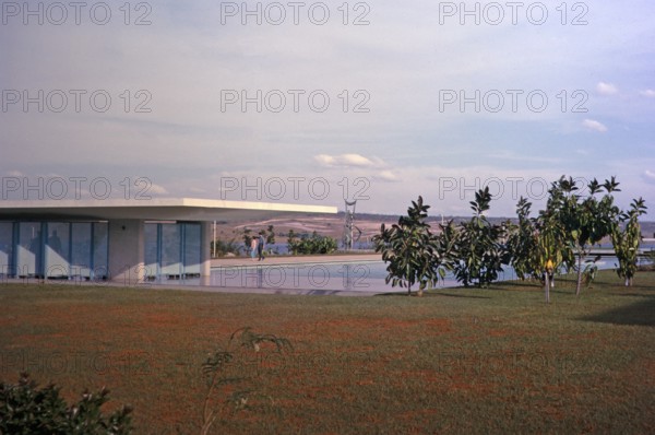 Gardens of the Presidential Palace, Palacio da Alvorada, built in 1958 by architect Oscar Niemeyer,