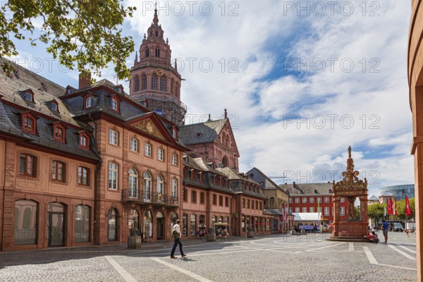 St Martin's Cathedral and Renaissance market fountain in Mainz, Rhineland-Palatinate, Germany,