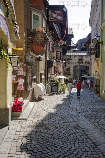 Alley in the historic centre of Kufstein with the Auracher Löchl restaurant, where the famous