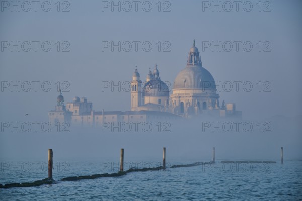 View from 'Colonna di San Marco e San Teodoro' on church 'Basilica di Santa Maria della Salute' on