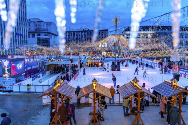 Essener Wintertraum, ice rink and catering on the Kennedyplatz in Essen, on over 2, 000 m2 and 2