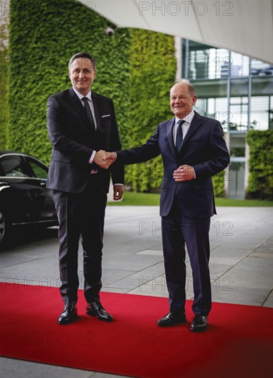 (R-L) Olaf Scholz, Federal Chancellor, receives Denis Becirovic, Chairman of the State Presidency