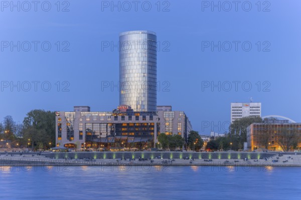 Hyatt Regency Hotel and Cologne Triangle Tower, European Aviation Safety Agency, EASA, Deutz,