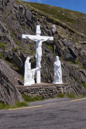 Cross at Slea Head Drive, Dingle Peninsula, County Kerry, Ireland, Europe