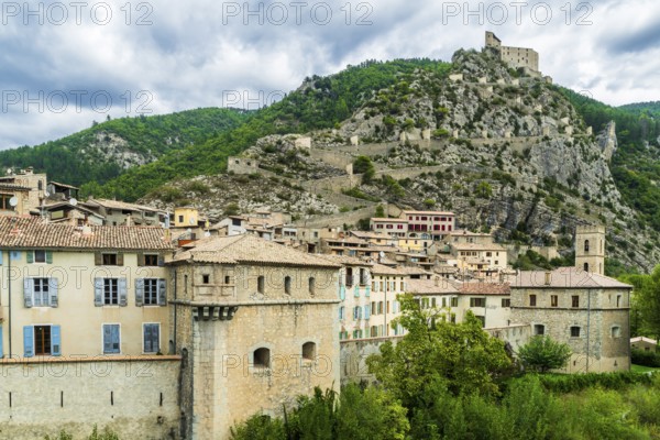 Old rustic village of Entrevaux, Département Alpes Maritimes, French Maritime Alps, France, Europe