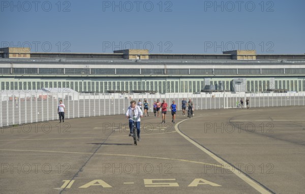 Central Building, Hangar, Tempelhof Airport, Tempelhofer Feld, Tempelhof, Berlin, Germany, Europe