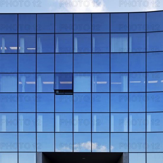 Modern, mirrored glass architecture, Prinzenpark, architect Walter Brune, Düsseldorf, North