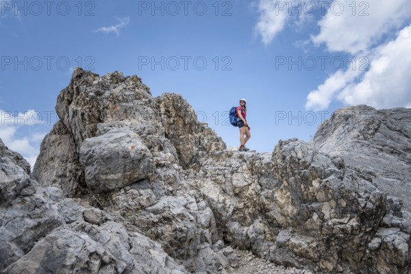 Mountaineer on the Jubiläumsgrat between Zugspitze and Alpspitze, high mountains, Wetterstein