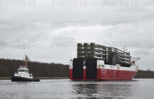 Ro-Ro Cargo ship, cargo ship Super Fast Levante travelling with rotor blades for wind turbines in