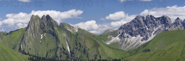 Panorama from Wildengundkopf, 2238m to Höfats 2259m and Großer Wilder, 2379m, Allgäu Alps, Allgäu,