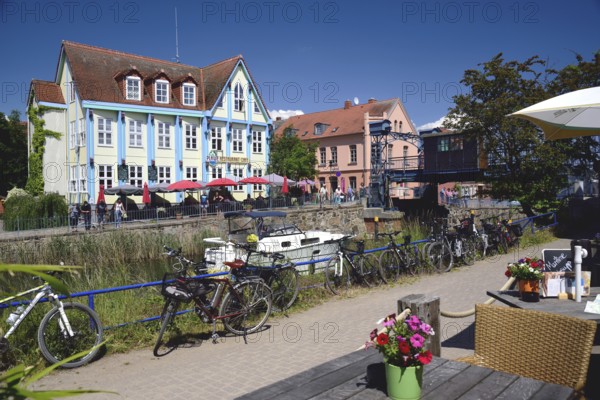 Europe, Germany, Mecklenburg-Western Pomerania, Plau am See, Lake Plau, Elde-Müritz waterway, lift