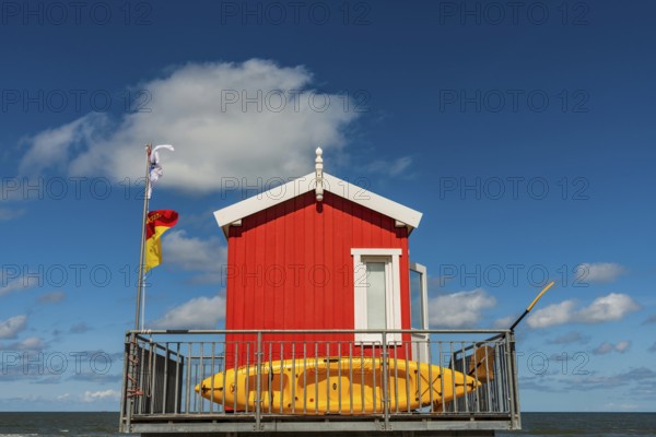 Hut for lifeguards, red, observation tower, rescue tower, beach, neutral, North Sea island,