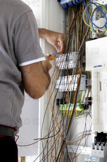 Professional electrical installation on a building shell