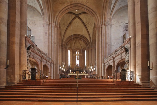 Interior view with stairs to the chancel, Gothic High Cathedral of St Martin, Mainz Cathedral, Old