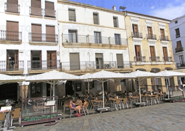 Cafes in Plaza Mayor, Carceres, Extremadura, Spain, Europe