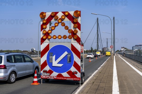 The Theodor-Heuss-Bridge, Rhine crossing, cable-stayed bridge, first road bridge of the so-called