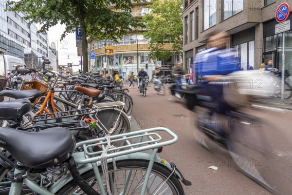 Central cycle path on the Lange Viestraat, in the centre of Utrecht, lanes for pedestrians,