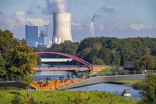New bridge over the Rhine-Herne Canal and the Emscher, leap over the Emscher, bicycle and