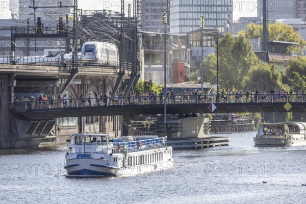 BMW Berlin Marathon. With 54, 280 finishers, it is the most popular running event in Germany.