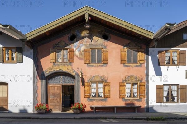 Violin-making museum, facade with Lüftlmalerei, Mittenwald, Werdenfelser Land, Upper Bavaria,