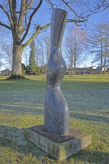Sculpture Flux by Raphael Beil 2019, stone sculpture, stone, granite, modern art, abstract art,