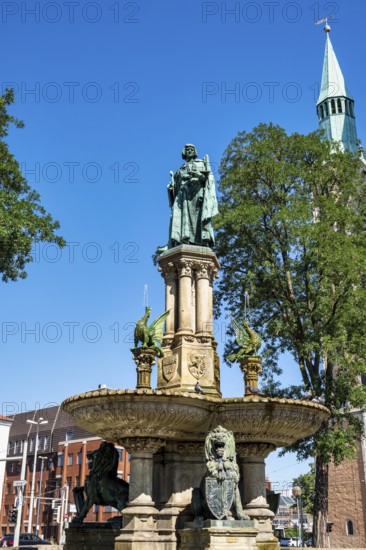 Heinrichsbrunnen at Hagenmarkt, Brunswick, Lower Saxony, Germany, Europe