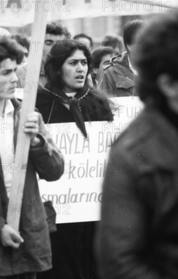 A ban on the Turkish right-wing organisation Graue Woelfe and the NPD was demanded by predominantly
