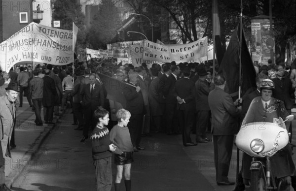 A wave of outrage swept the Ruhr area when the Hansa colliery was closed, here at demonstrations in