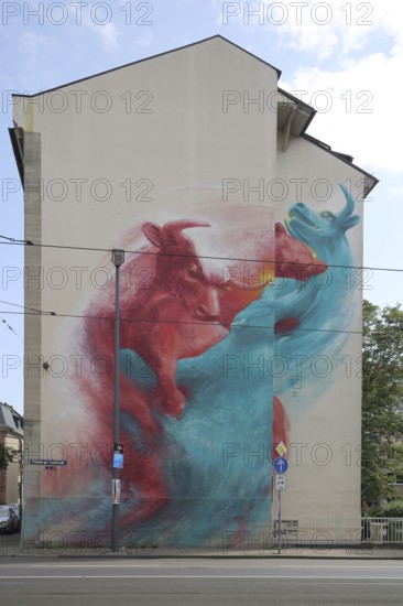 Mural with bull on house, graffiti, street art, Friedberger Landstraße, Nordend, Main, Frankfurt,