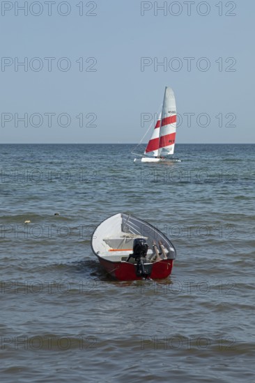 Sailing boat in front of the south beach, Göhren, Rügen Island, Mecklenburg-Western Pomerania,